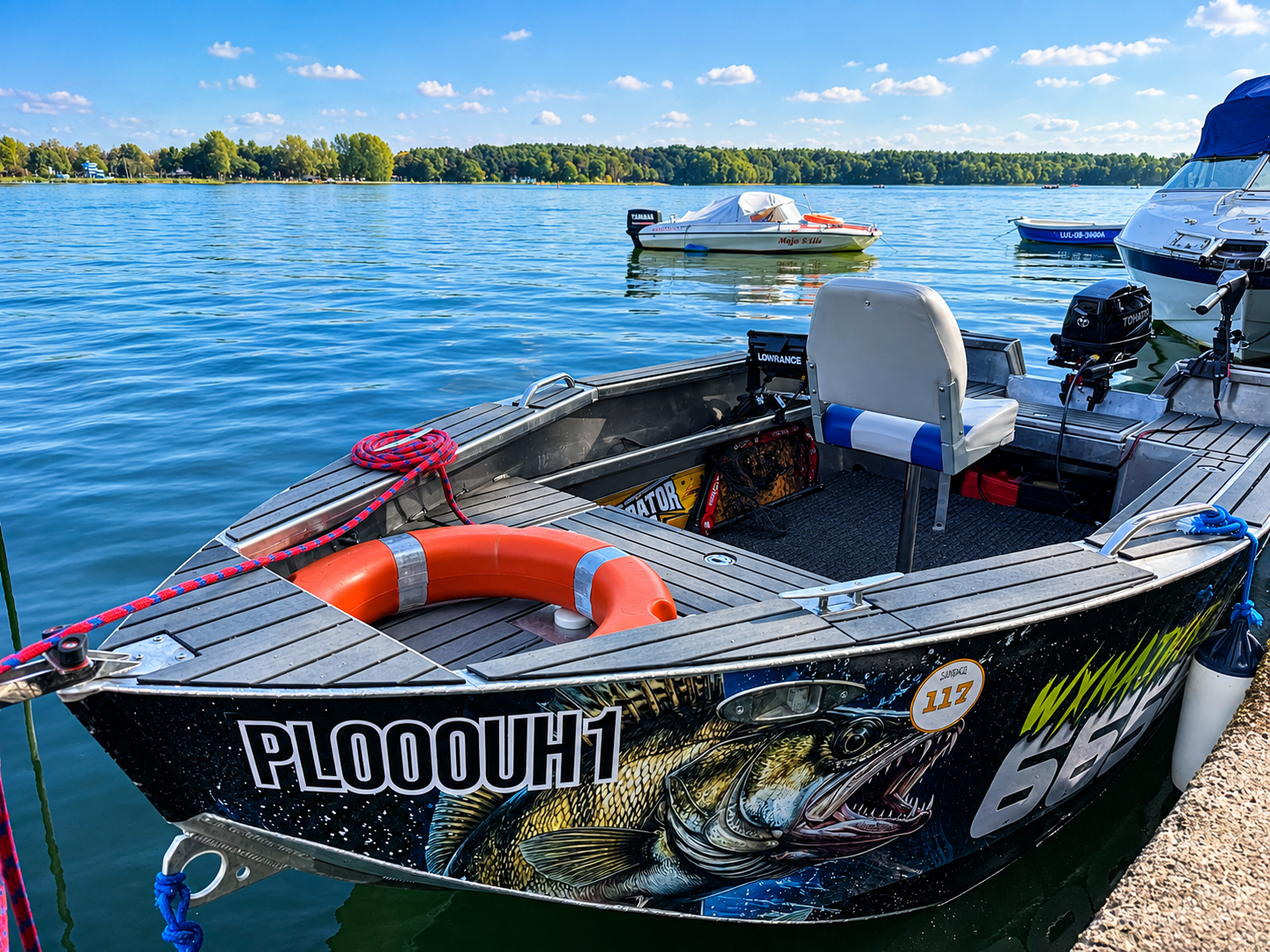 Dziób łodzi Fishing Rent 370